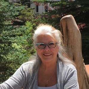 Meet your Posher, Janet